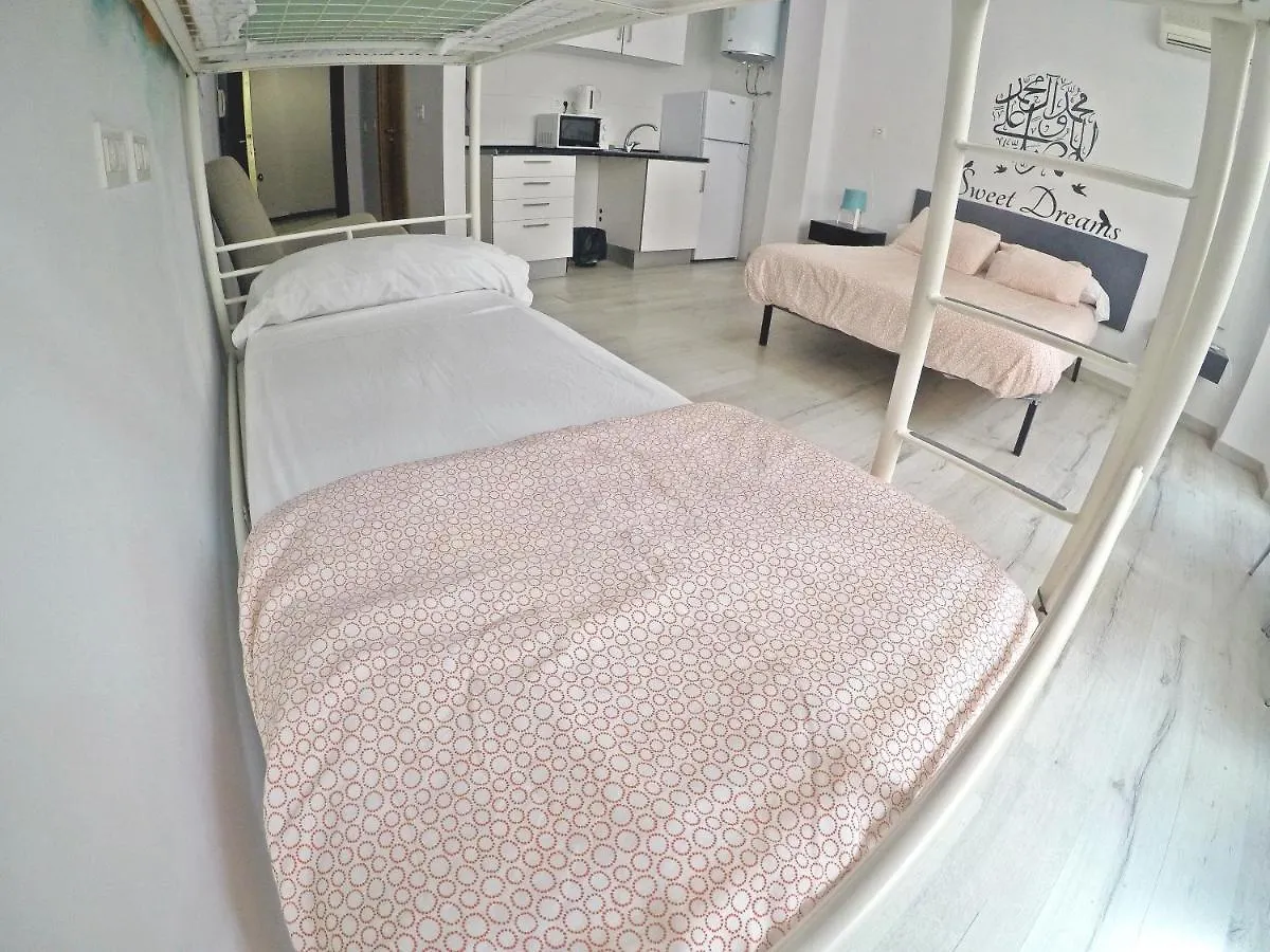 Mesonhomes Suites Center - Stay & Work Granada Apartment