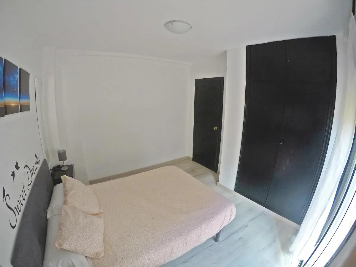Mesonhomes Suites Center - Stay & Work Granada Apartment